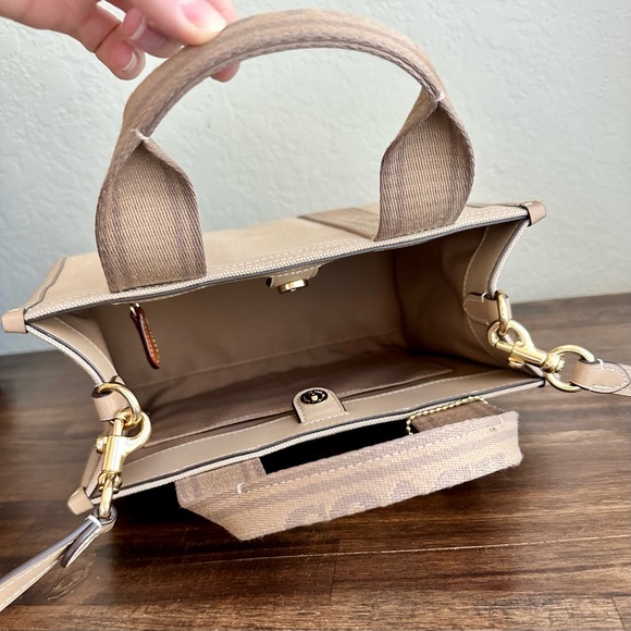NEW Coach Smith Tote Bag 24 - Picture 11 of 12